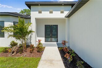 2916 30th St SW in Lehigh Acres, FL - Building Photo - Building Photo