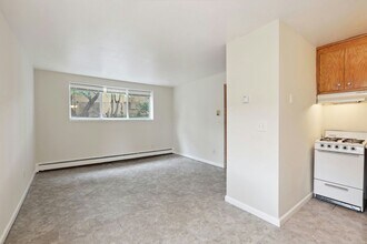 4628 Tyler St NE-Unit -4628-102 in Minneapolis, MN - Building Photo - Building Photo