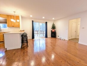 28 Glen Ave in Fox Lake, IL - Building Photo - Building Photo
