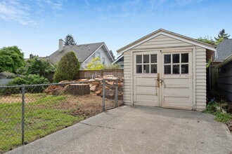 1623 NE 56th Ave in Portland, OR - Building Photo - Building Photo