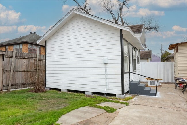 10 Jenkins St in Houston, TX - Building Photo - Building Photo