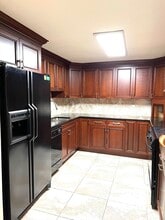 30 Revere Beach Pkwy in Medford, MA - Foto de edificio - Building Photo