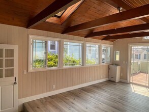 121 Turquoise Ave in Newport Beach, CA - Building Photo - Building Photo