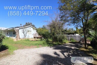 1441 Cedar St in Ramona, CA - Building Photo - Building Photo