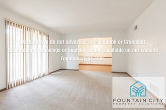 807 Laurel Ave in Liberty, MO - Building Photo - Building Photo