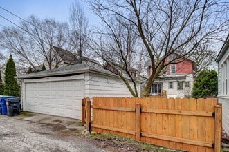 1211 Cleveland St in Evanston, IL - Building Photo - Building Photo