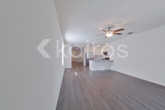 32142 Katelin Cir in Leesburg, FL - Building Photo - Building Photo