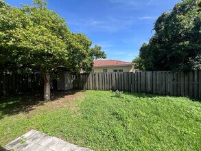 12233 SW 215th Terrace in Miami, FL - Building Photo - Building Photo