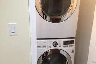 259 Grace Ave, Unit 1 in Secaucus, NJ - Building Photo