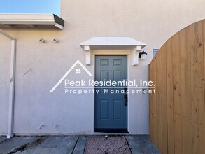 3001 Newfoundland Dr in Roseville, CA - Building Photo - Building Photo