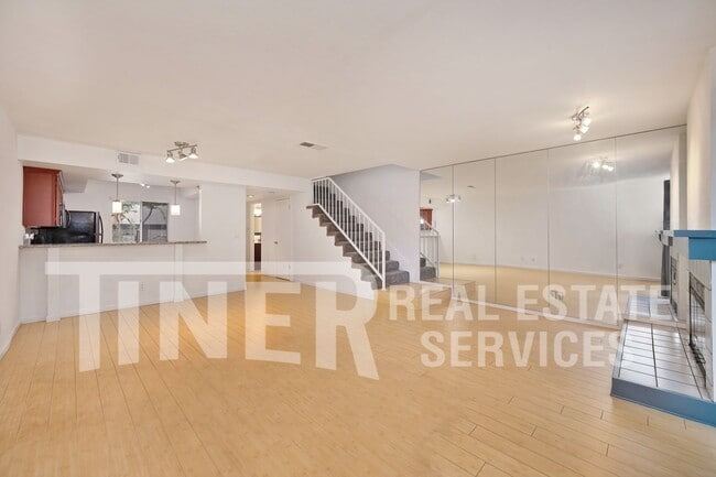 9118 Madison Green Ln in Orangevale, CA - Building Photo - Building Photo