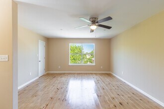 55 N Warren St in Mobile, AL - Foto de edificio - Building Photo