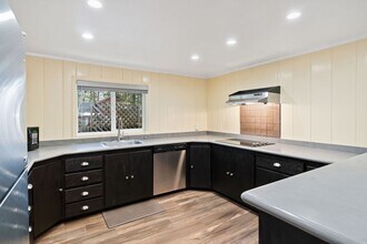 2224 Helen Ave in South Lake Tahoe, CA - Building Photo - Building Photo