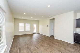 21170 Alder Oaks Dr in Patton Village, TX - Foto de edificio - Building Photo