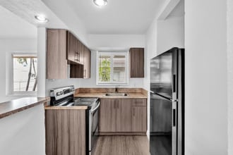 2160 NW 29th St in Oakland Park, FL - Building Photo - Building Photo