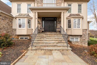 19109 Peale Ln in Leesburg, VA - Foto de edificio - Building Photo