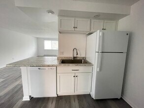 92 Autumn Chapel Way, Unit 92 in Rochester, NY - Building Photo - Building Photo