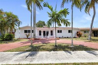 4820 Tyler St in Hollywood, FL - Building Photo - Building Photo