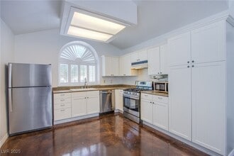 6516 Faith Peak Dr in Las Vegas, NV - Building Photo - Building Photo
