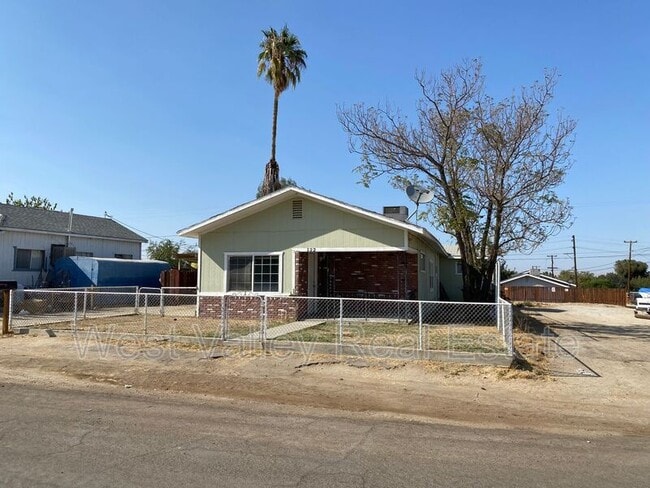 property at 122 Buena Vista Pl