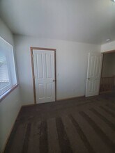 1803 W Bemis St in Moses Lake, WA - Building Photo - Building Photo