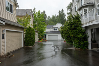 900 233rd Plz NE in Sammamish, WA - Building Photo - Building Photo