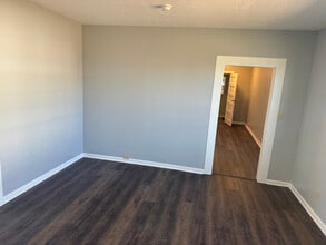 1222 N Three Notch St in Troy, AL - Building Photo - Building Photo