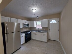 2006 Heidt St in Columbia, SC - Building Photo - Building Photo