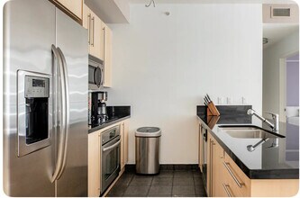 1111 SW 1st Ave, Unit N2215 in Miami, FL - Building Photo - Building Photo