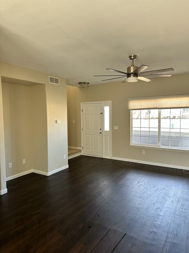 19253 E Idaho Dr, Unit 102 in Aurora, CO - Building Photo - Building Photo