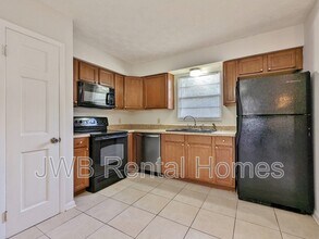 11800 Mandarin Forest Dr in Jacksonville, FL - Building Photo - Building Photo