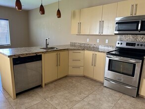 3920 W Daffodil Ave in McAllen, TX - Building Photo - Building Photo