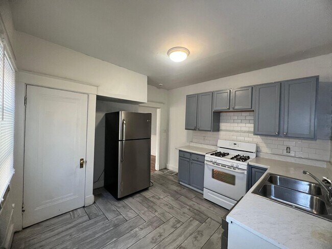 524 Highland Pike in Covington, KY - Building Photo - Building Photo