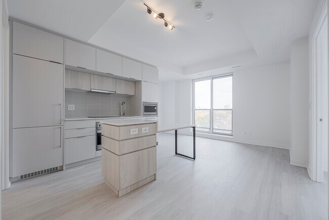 185-1185 Alberta Ave in Toronto, ON - Building Photo - Building Photo