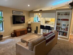 1255 Bay Loop SW in Tumwater, WA - Building Photo - Building Photo