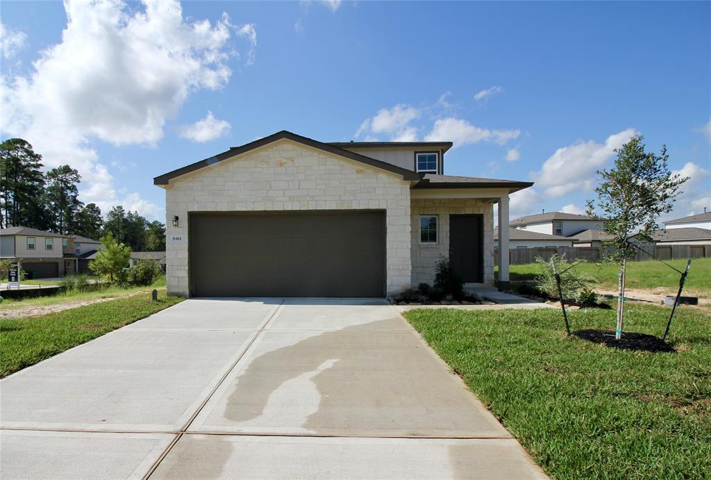 8411 Sweet Cherry Ln in Magnolia, TX - Building Photo