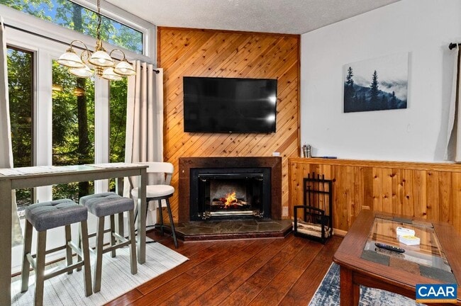 property at 484 3 Ridges