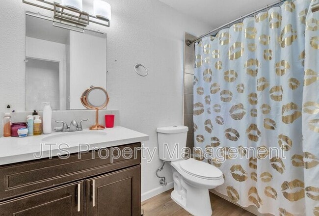 7877 Sayonara Dr in Citrus Heights, CA - Building Photo - Building Photo