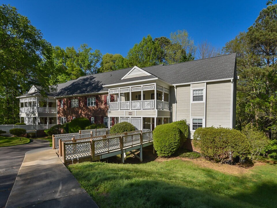 505 Gooseneck Dr in Cary, NC - Building Photo