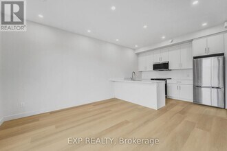 2 Iona St in Ottawa, ON - Building Photo - Building Photo