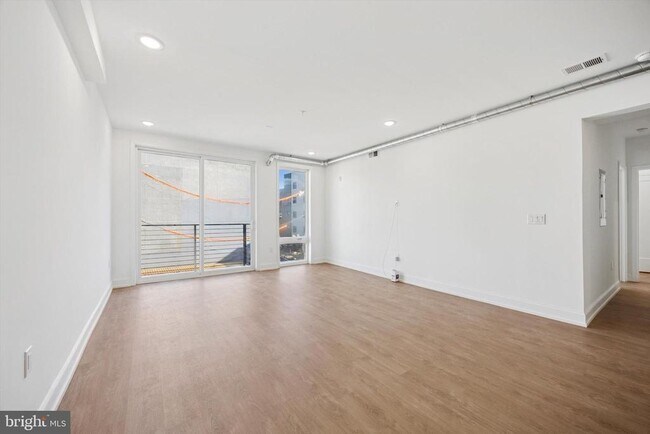 1614 Ridge Ave in Philadelphia, PA - Building Photo - Building Photo