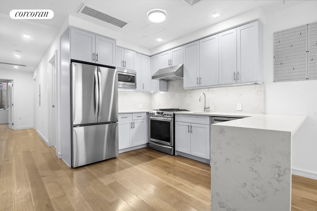 583 Franklin Ave in Brooklyn, NY - Building Photo