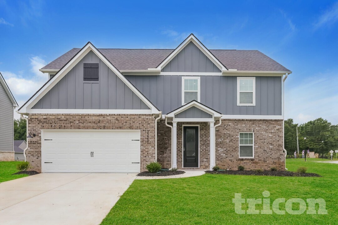 3323 Arabian Farm Ln in Dacula, GA - Foto de edificio