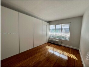 7315 Carlyle Ave in Miami Beach, FL - Building Photo - Building Photo