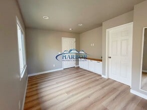 543 W 5th St in Los Angeles, CA - Building Photo - Building Photo