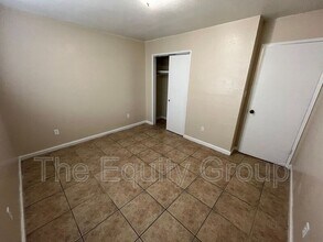 93 N E St in Porterville, CA - Building Photo - Building Photo