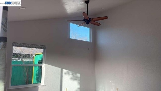 101 E Portola Way in Tracy, CA - Building Photo - Building Photo