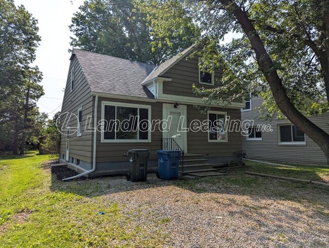 property at 405 Niagara Rd