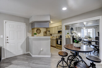 Stonecreek Apartments in Katy, TX - Foto de edificio - Interior Photo