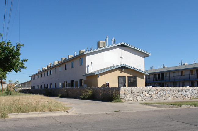 Alto Sol Apartments in El Paso, TX - Building Photo - Building Photo